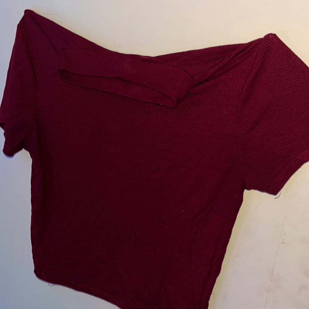 Wine red very stretchy crop top!